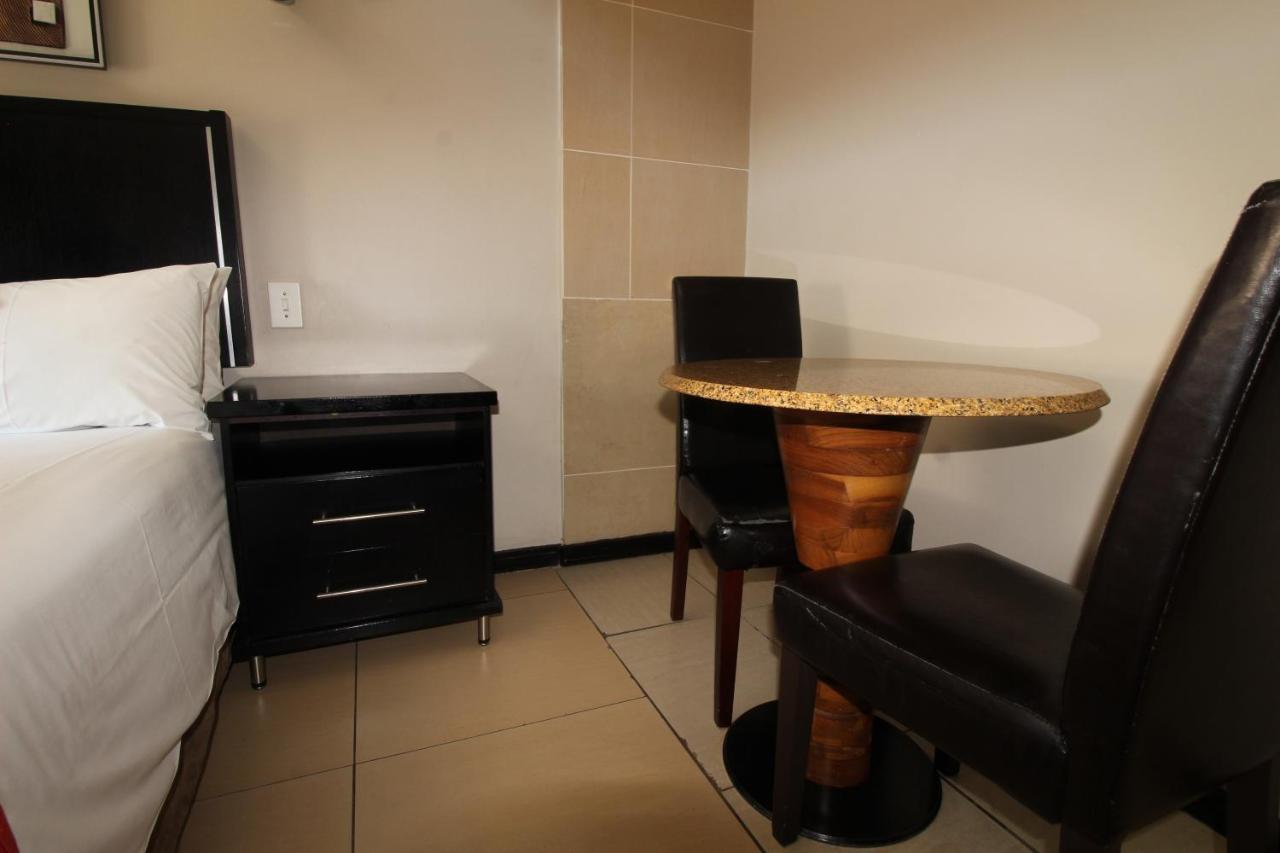 Alcazaba Hotel Johannesburg Buitenkant foto